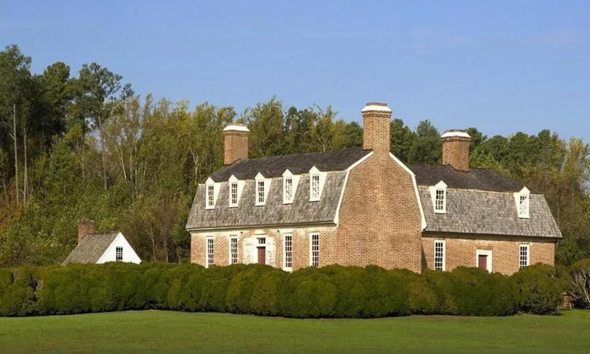 beautiful relaxing retreat center with sun rays shining through in the moutains