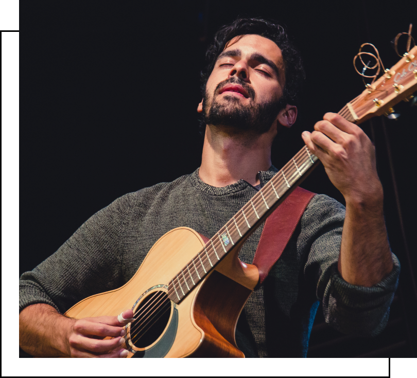 Fingerstyle Guitar Player