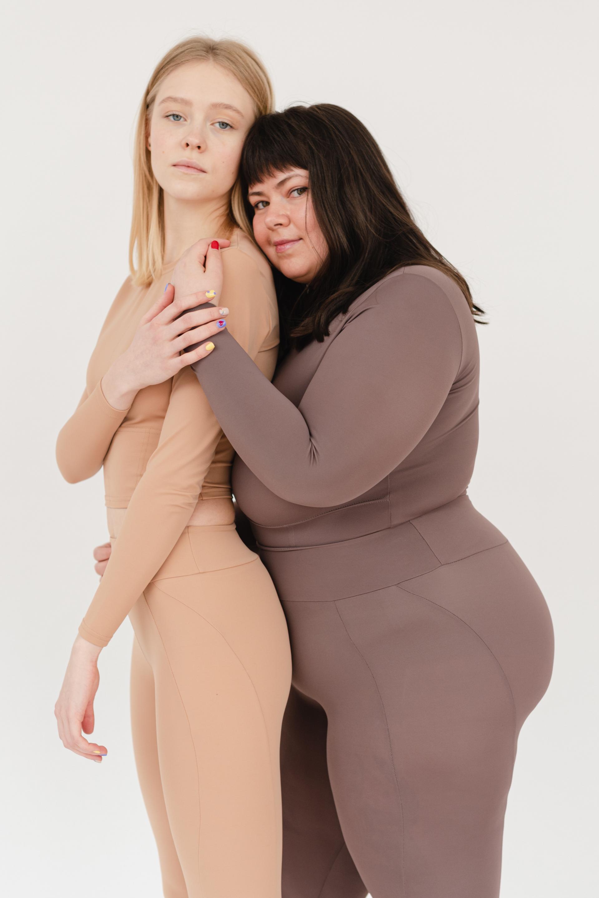 Two female bodies, different shapes and size
