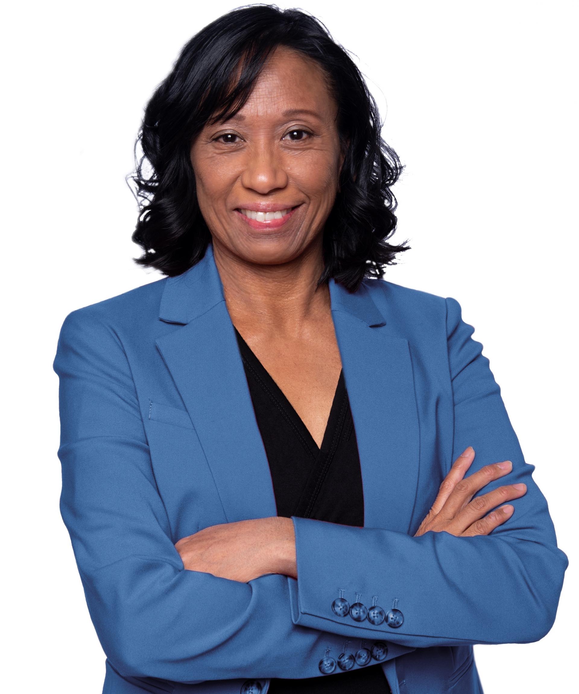 Donna in blue suit jacket