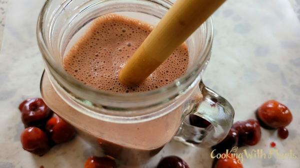 chocolate cherry smoothie recipe by cooking with plants