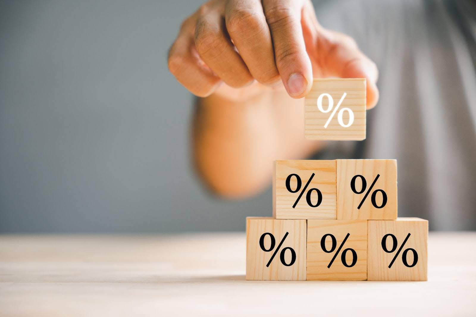 an illustration of the concept of growing interest rate