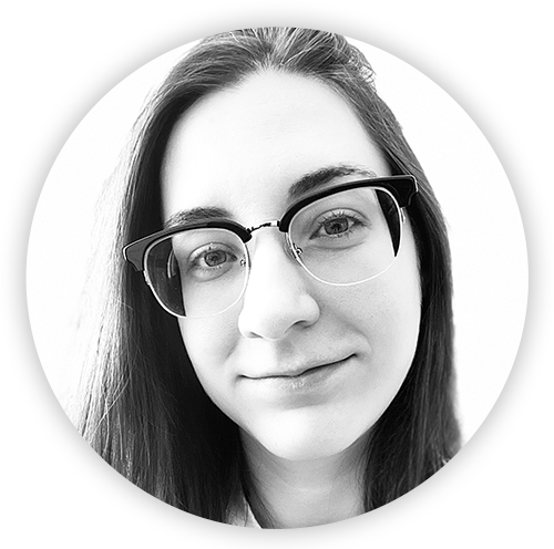 Photo of Vanessa Stoilova, professional illustration and art business coach