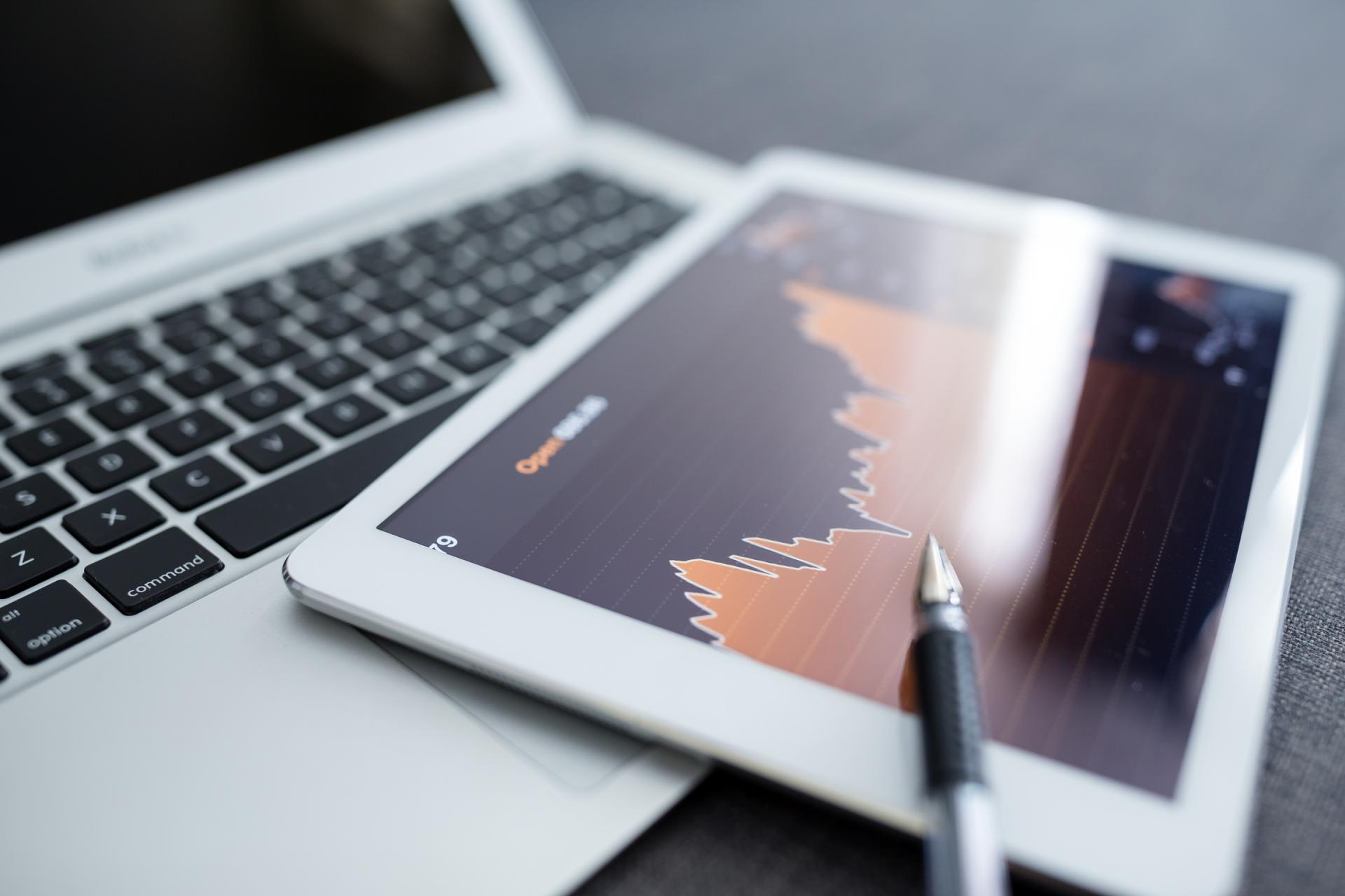 Newsletter dedicat pentru investitori