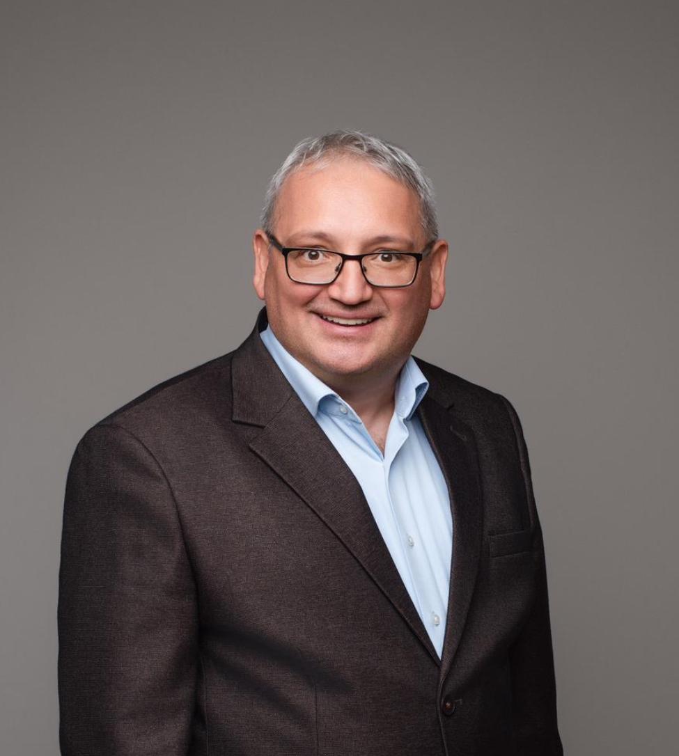 Speaker Eugen Turcitu