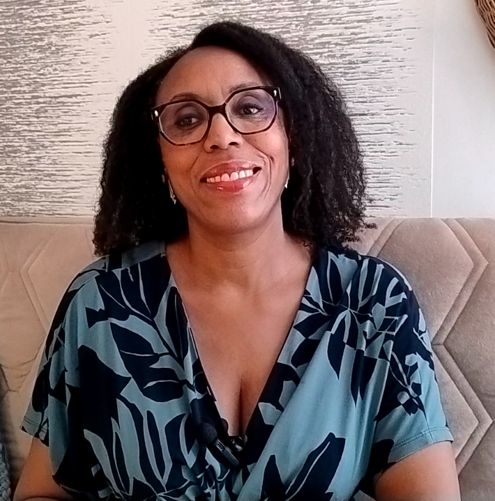 Carole seguin, coach thérapeute charge mentale et manque de temps routine capillaire. blocages inconscients, auto-sabotage
