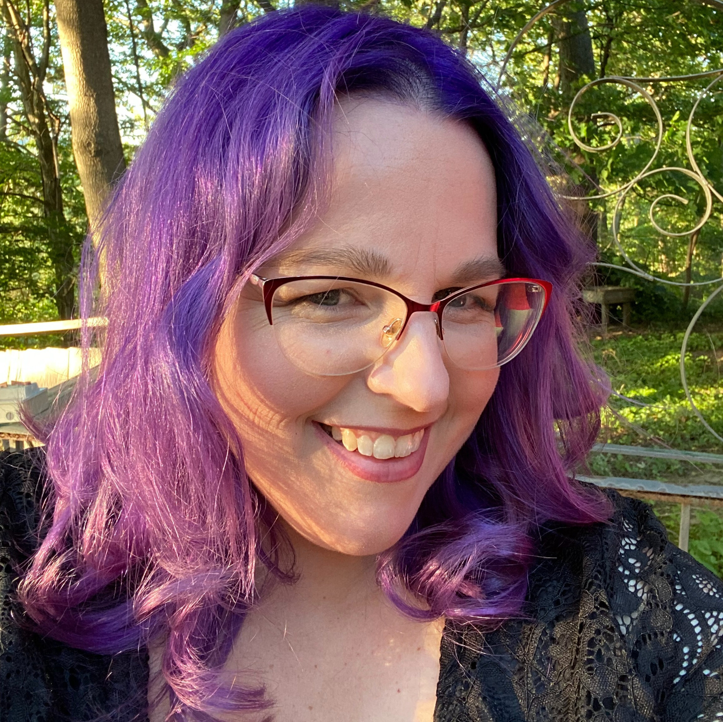 Nikki Jewell Headshot