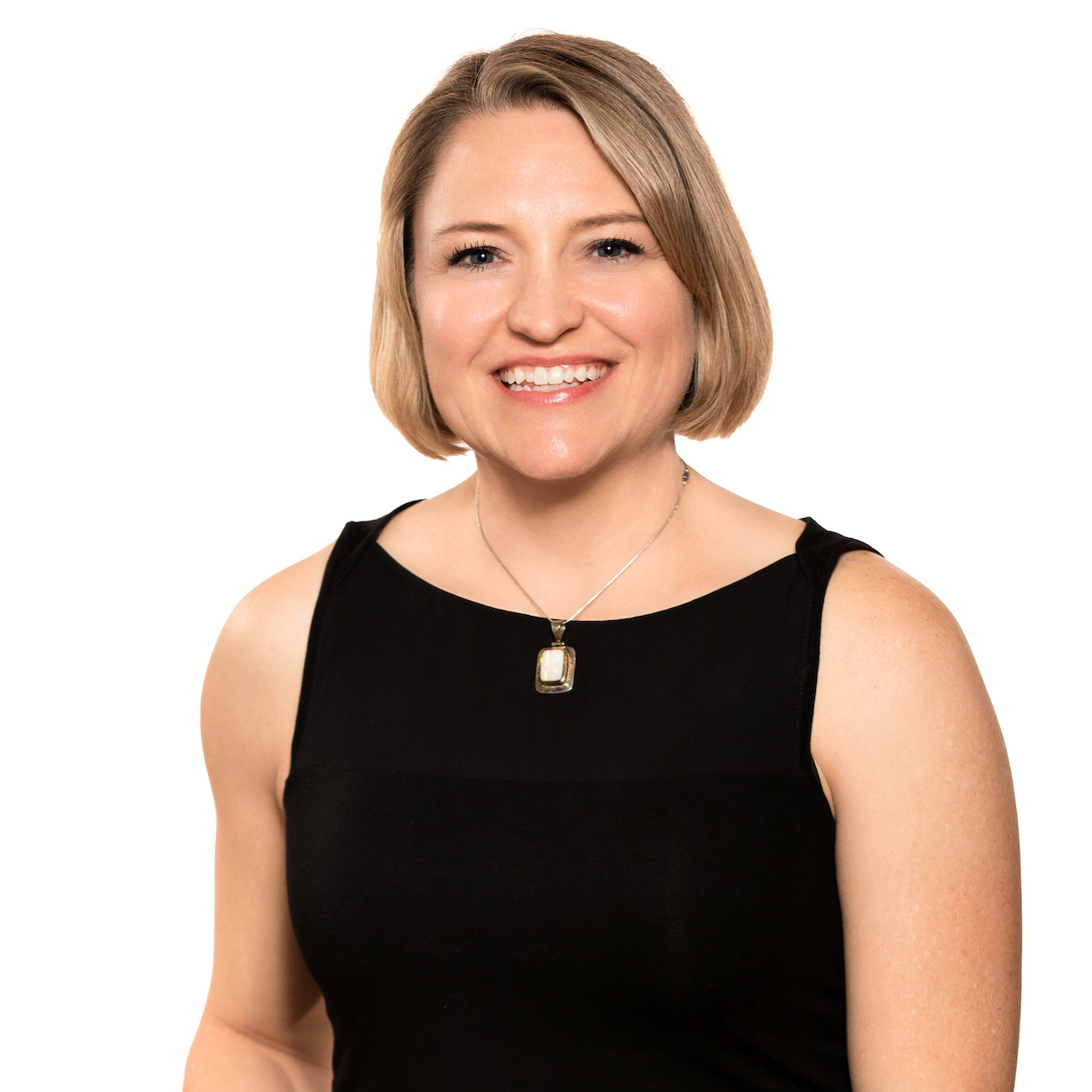 Julie Broad Headshot