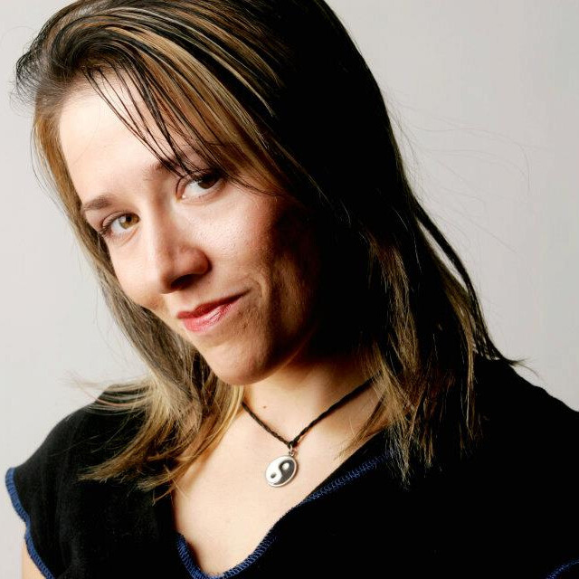 Cynthia Vespia Headshot