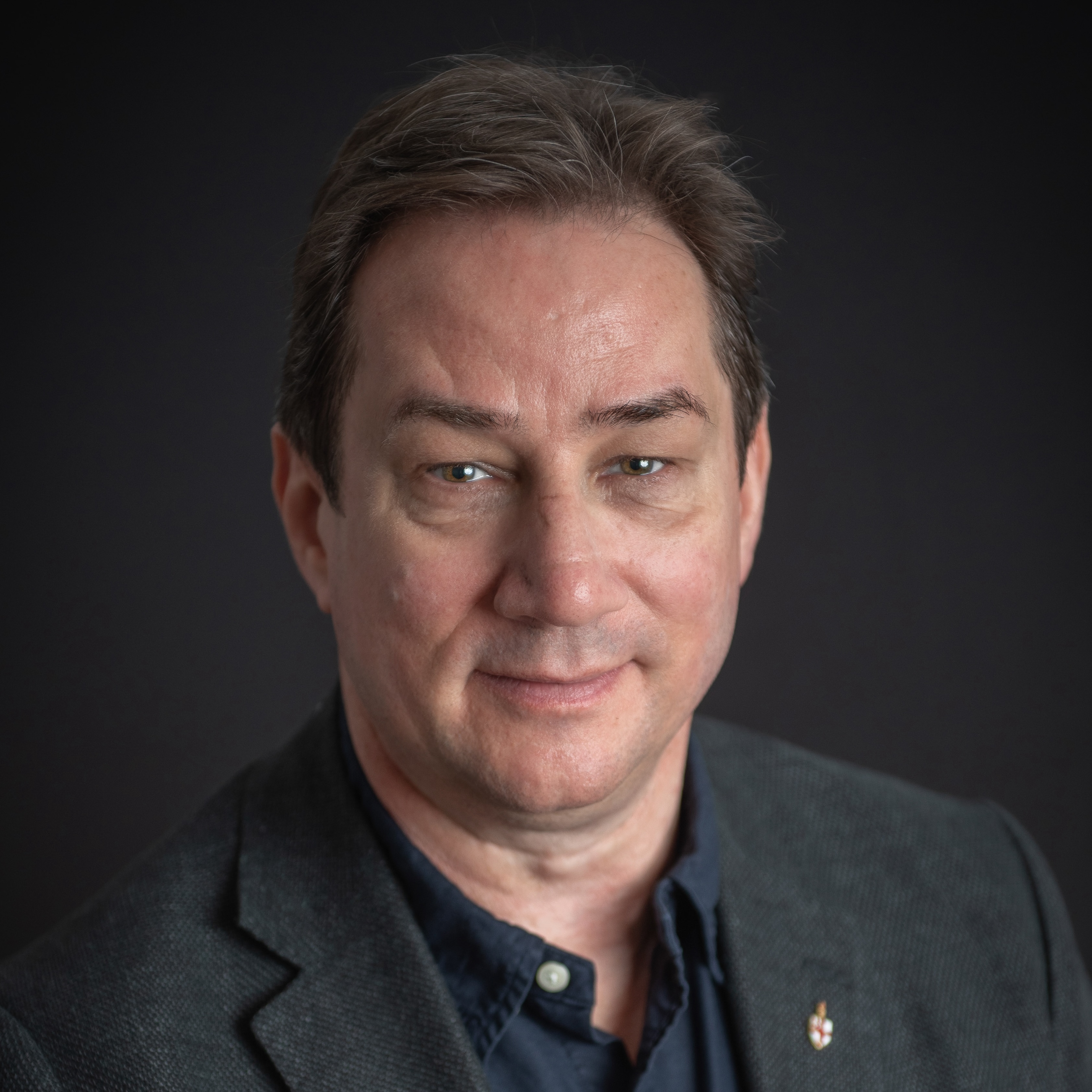 Tony Lee Headshot