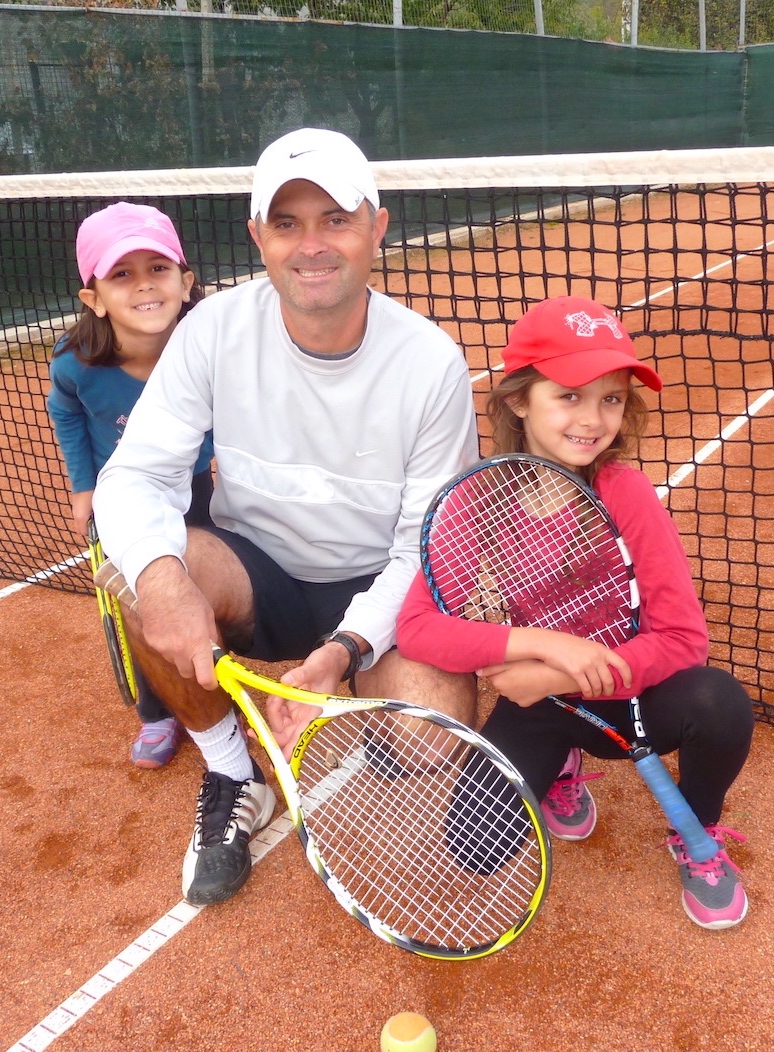 Cosmin with Bianca and Cezara, his daughters
