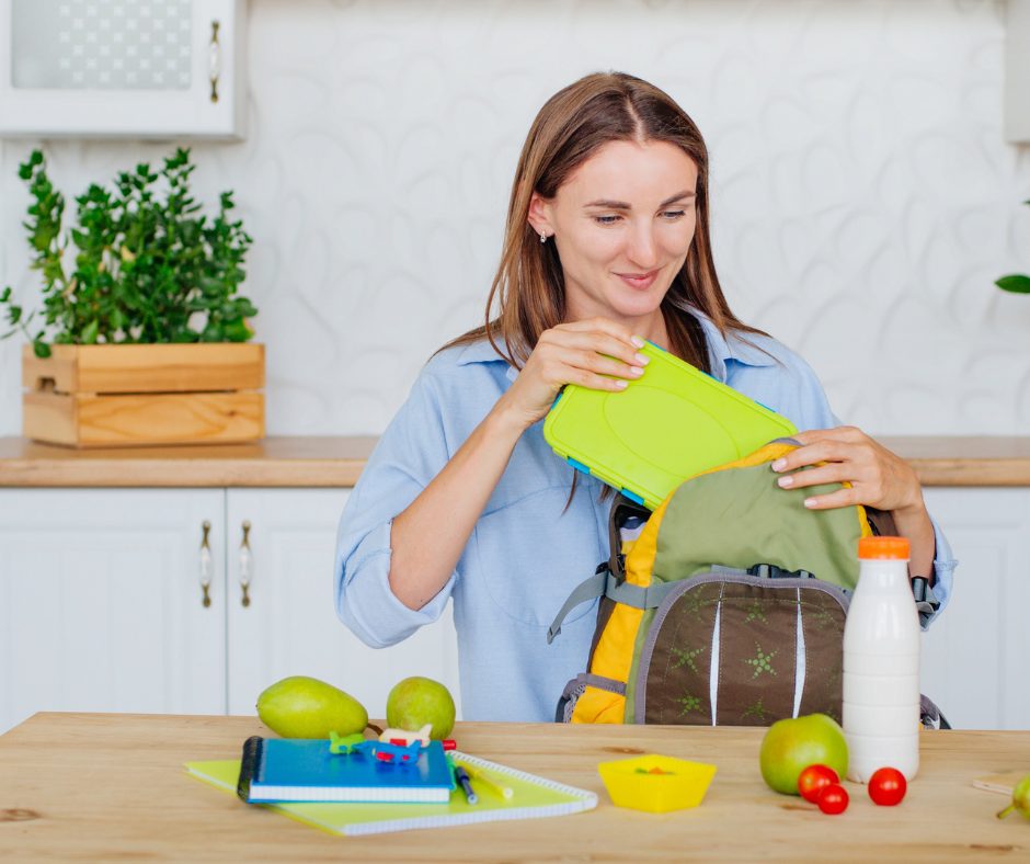 packing lunch boxes