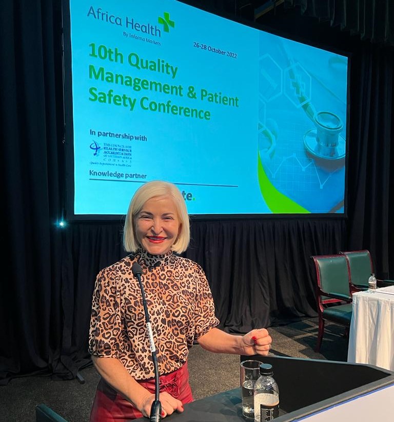 Dr Dena van den Bergh Healthcare Change Leadership & Professional career visibility expert