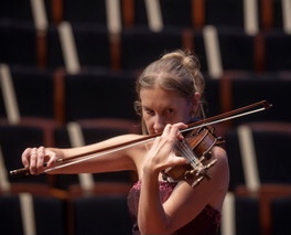 violinist Carnegie Hall Royal Albert Hall, VirtuClassic Artistic Director, Virtuoso Music Foundation president, international