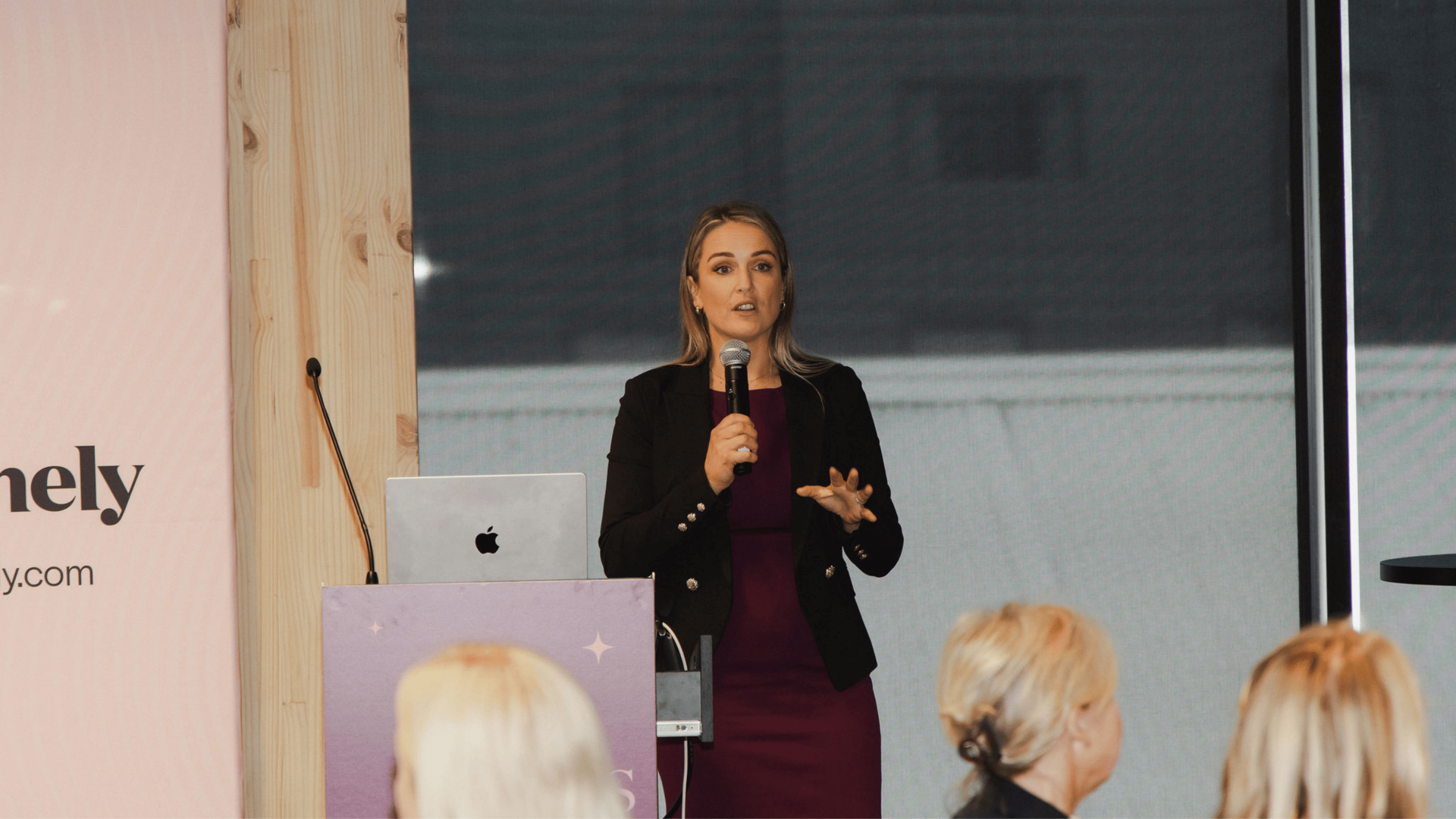 Jade Spehr speaking at the Timely Be Bold Business Event in Auckland