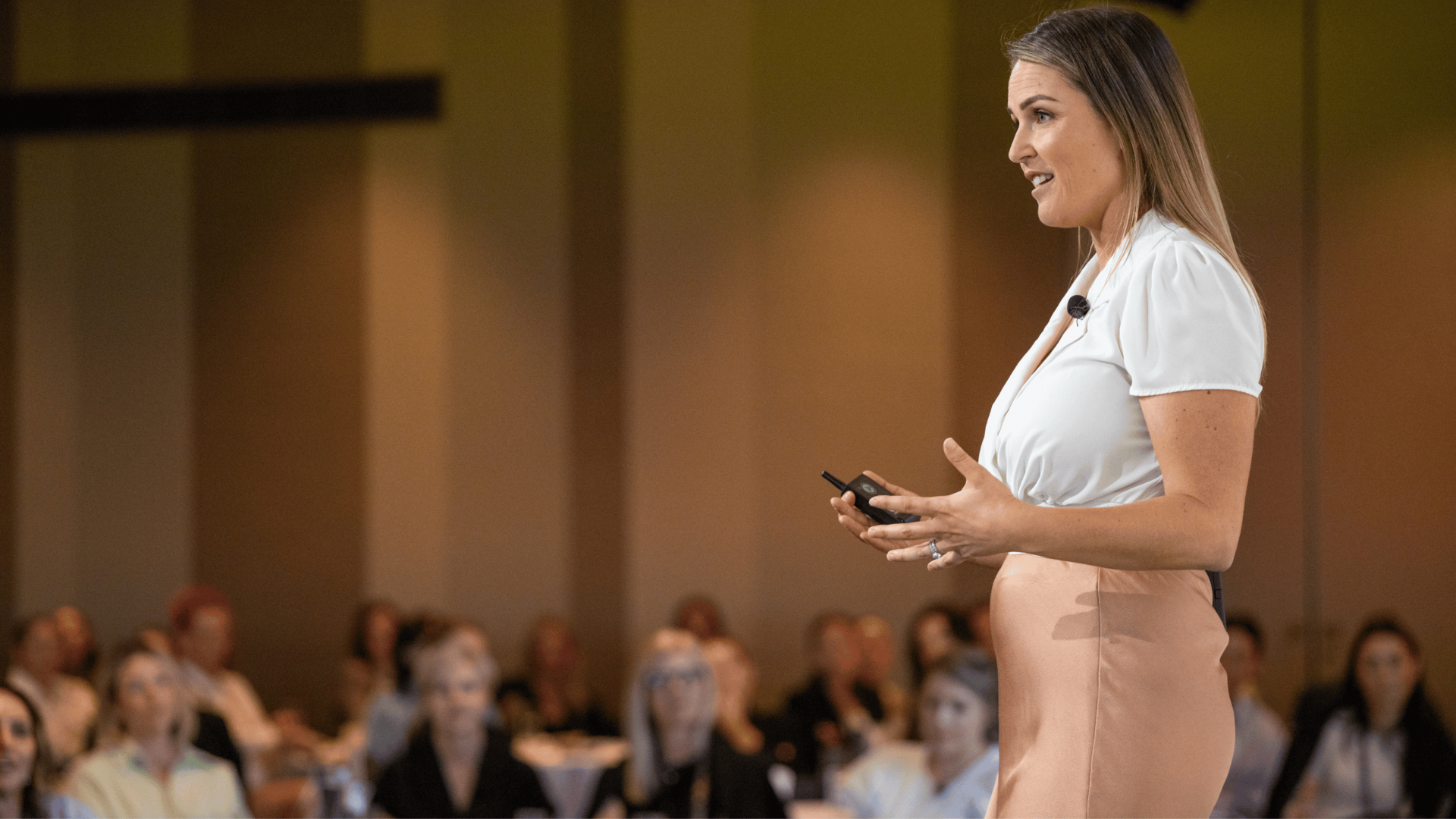 Jade Spehr speaking at Fresh Summit on the Tweed Coast