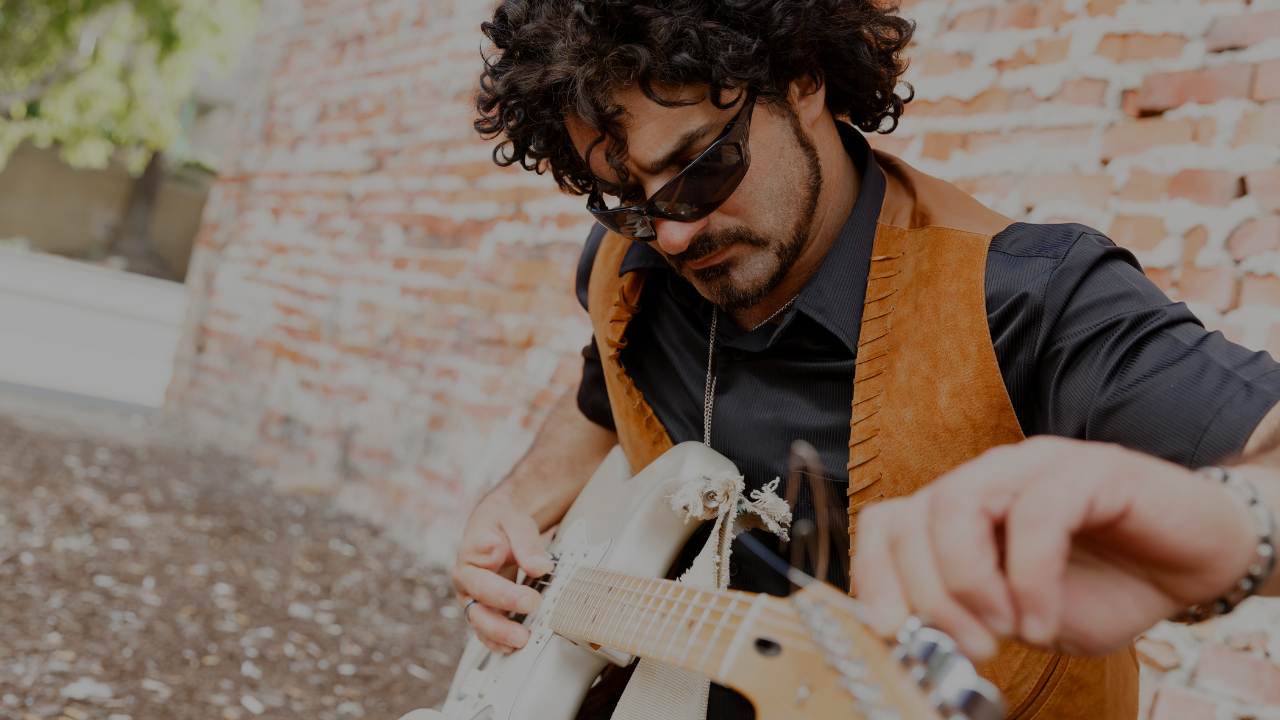 Tuning Guitar By Ear