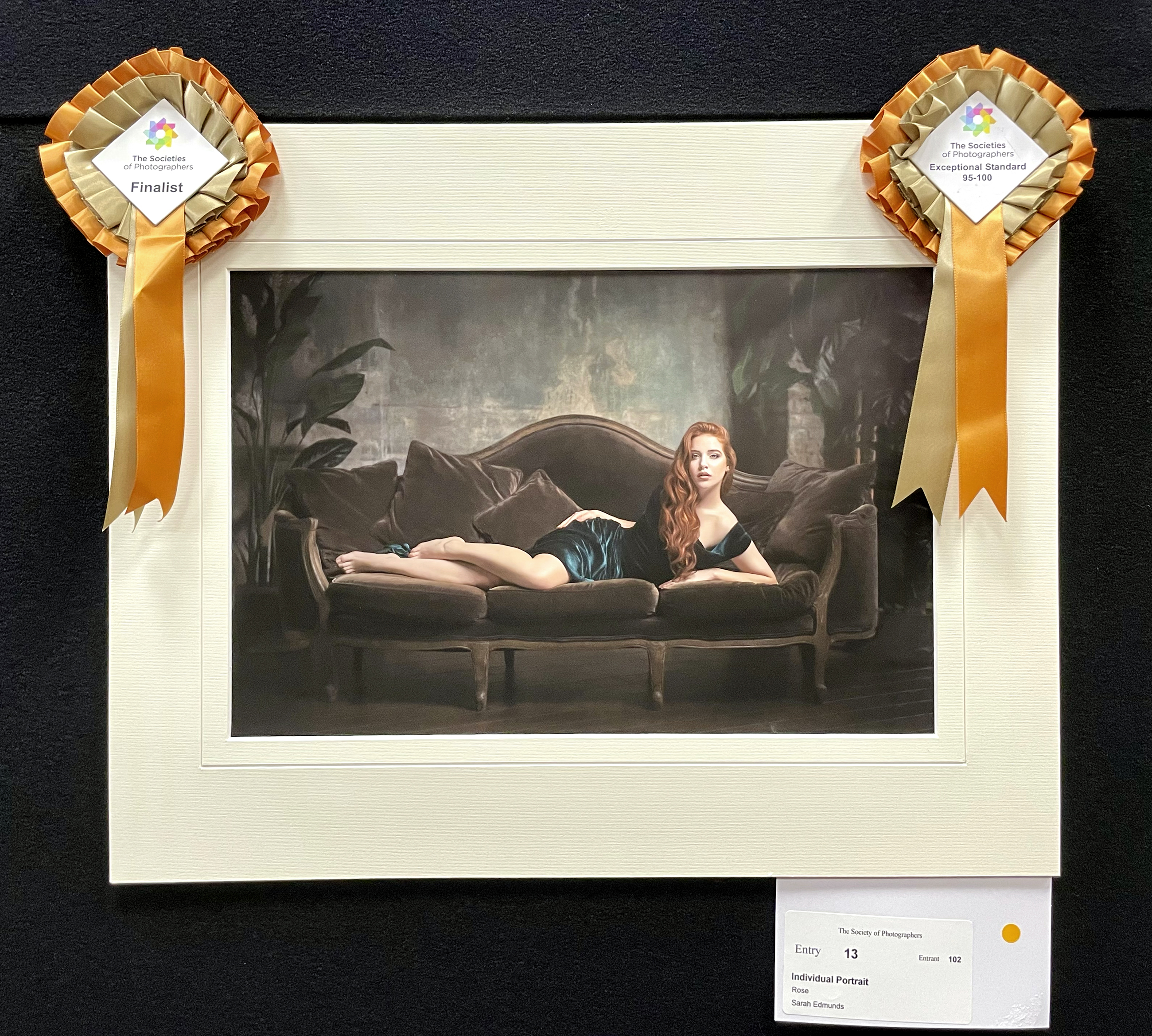 Fine line drawing of the Langham Hotel, London (UK). This drawing is meant to be printed on the wedding album linen.