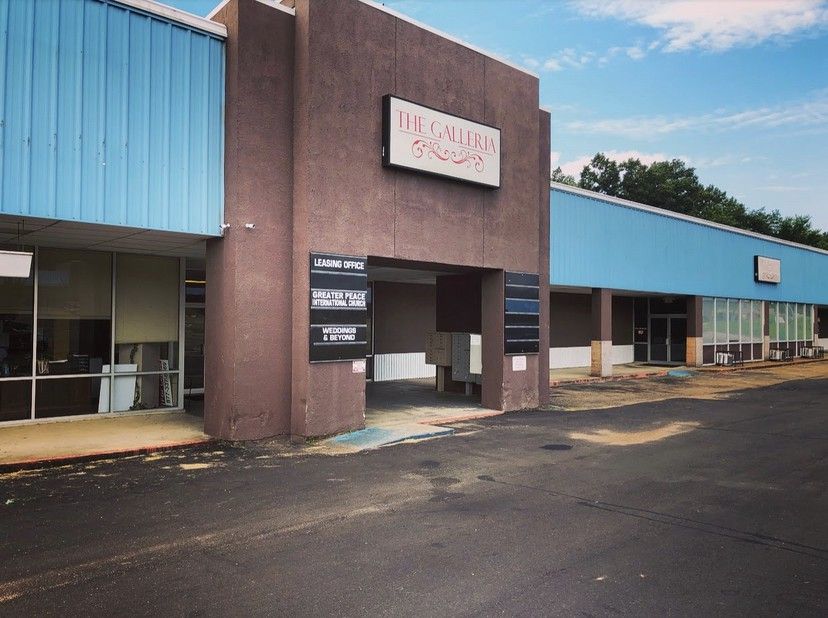 $1,700,000 Refinance Of Strip Mall