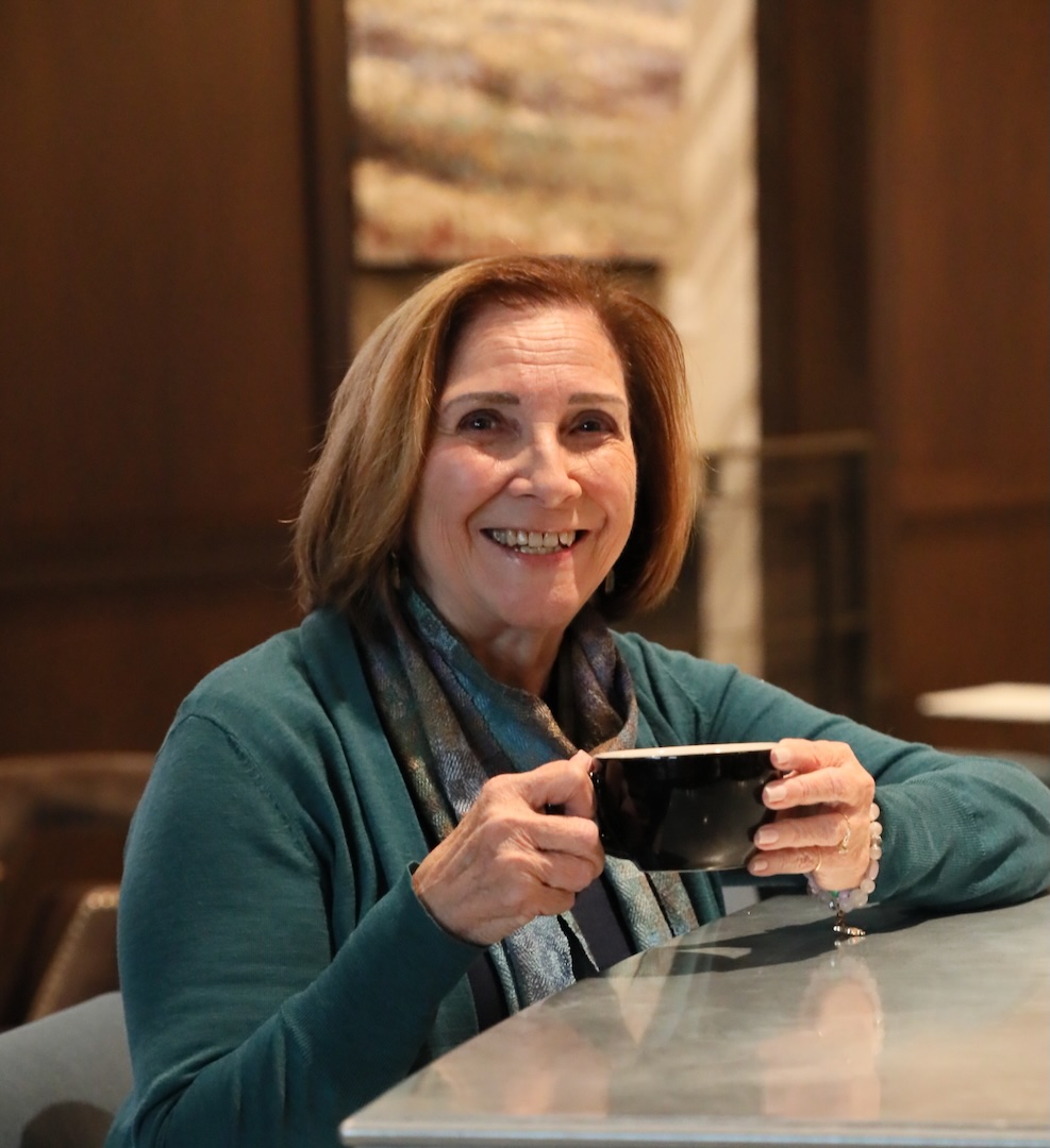 Mary E Knippel