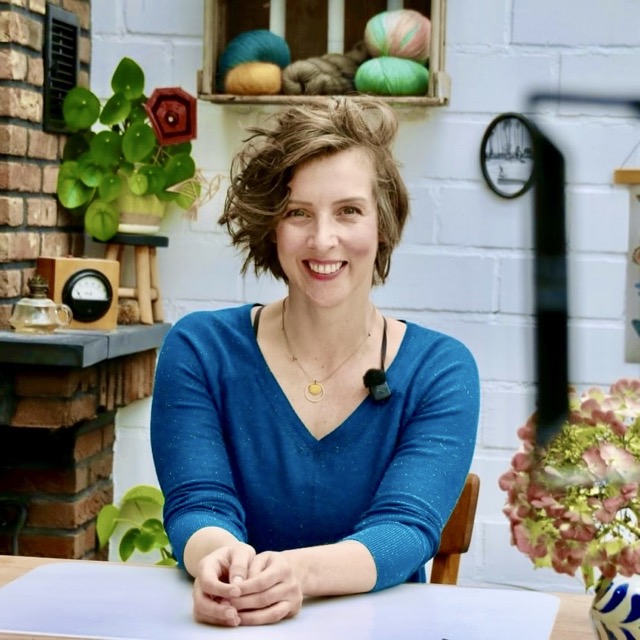Melanie Berg unterrichtet stricken online