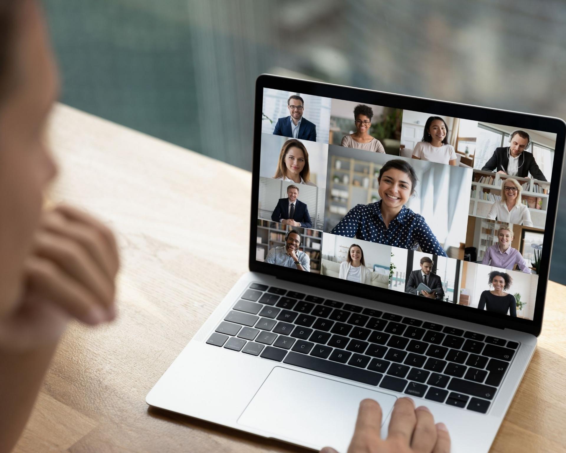 Group coaching on computer